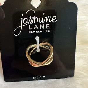 🧡10/$10 Jasmine Gold Intertwined Ring - Size 7
